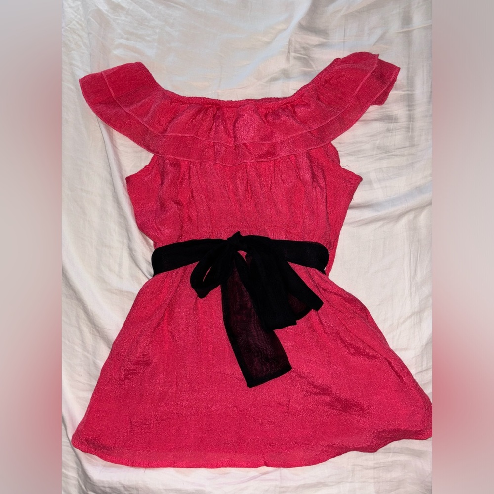 Y2K Ali and Kris’s 2010 off the shoulder pink and black